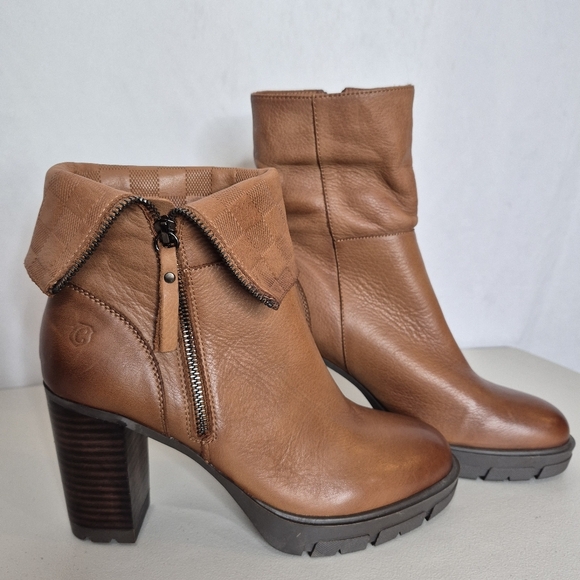 Carmela Collection by Xti Leather Fold-Over Block Heel Boots - Size 9 - Picture 2 of 15